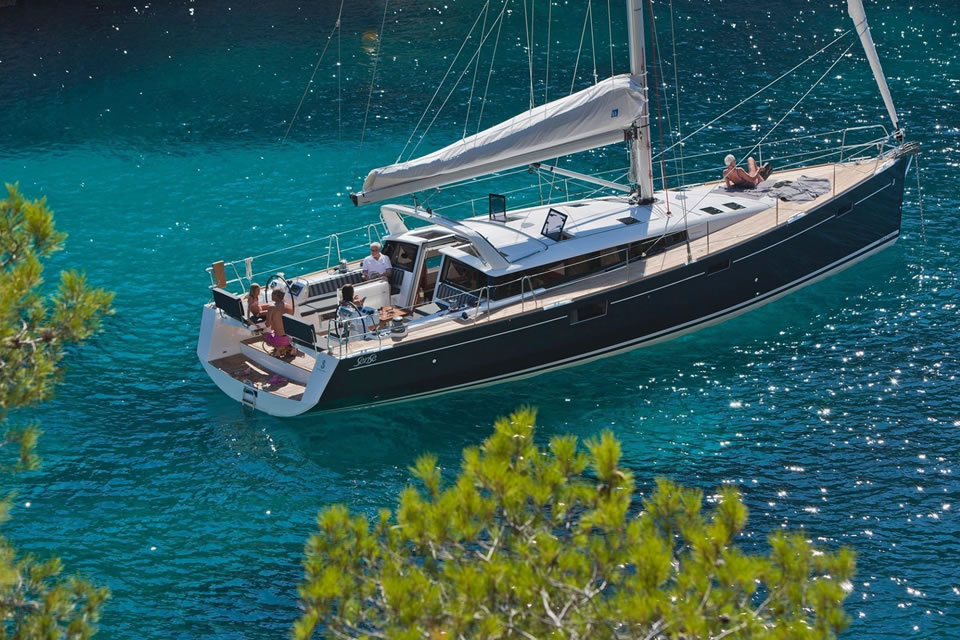 luxury greece yacht charter sailing holiday destination